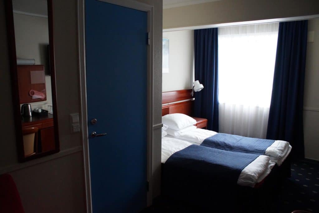 Double room bed and window